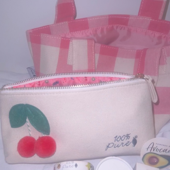 100% Pure Other - 100% pure makeup (Brand new)